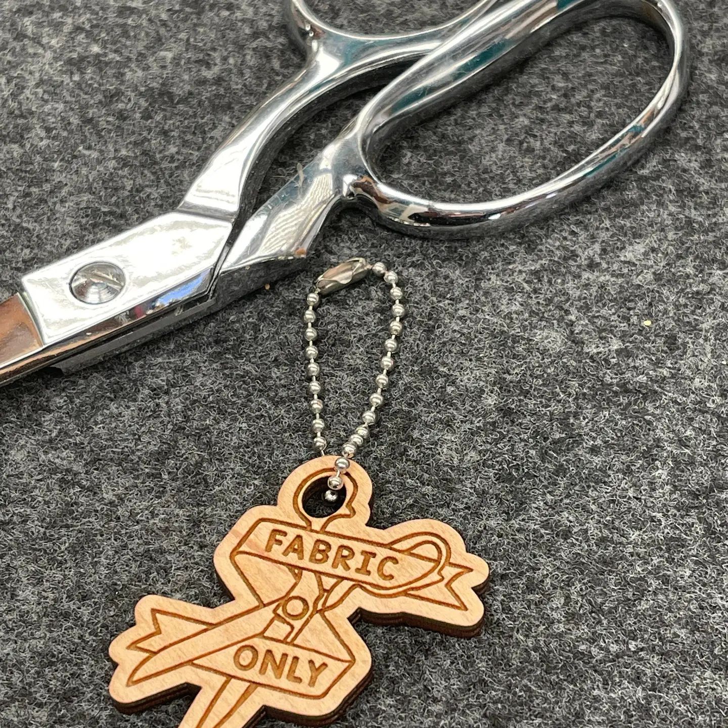 Scissors FOR FABRIC ONLY! FOB - Image 3